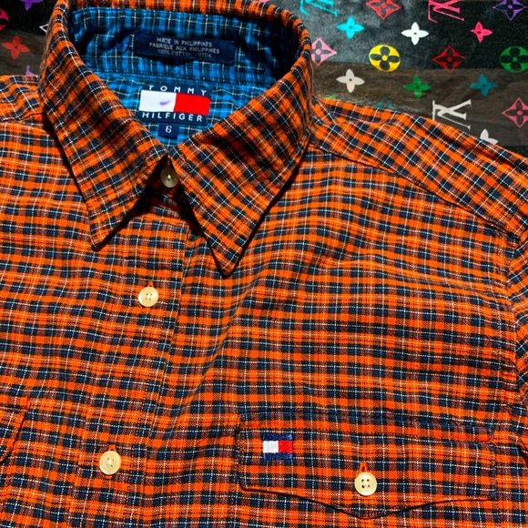 SOLD ARCHIVE - Vintage Tommy Hilfiger button down flannel import - Picture 2 of 5